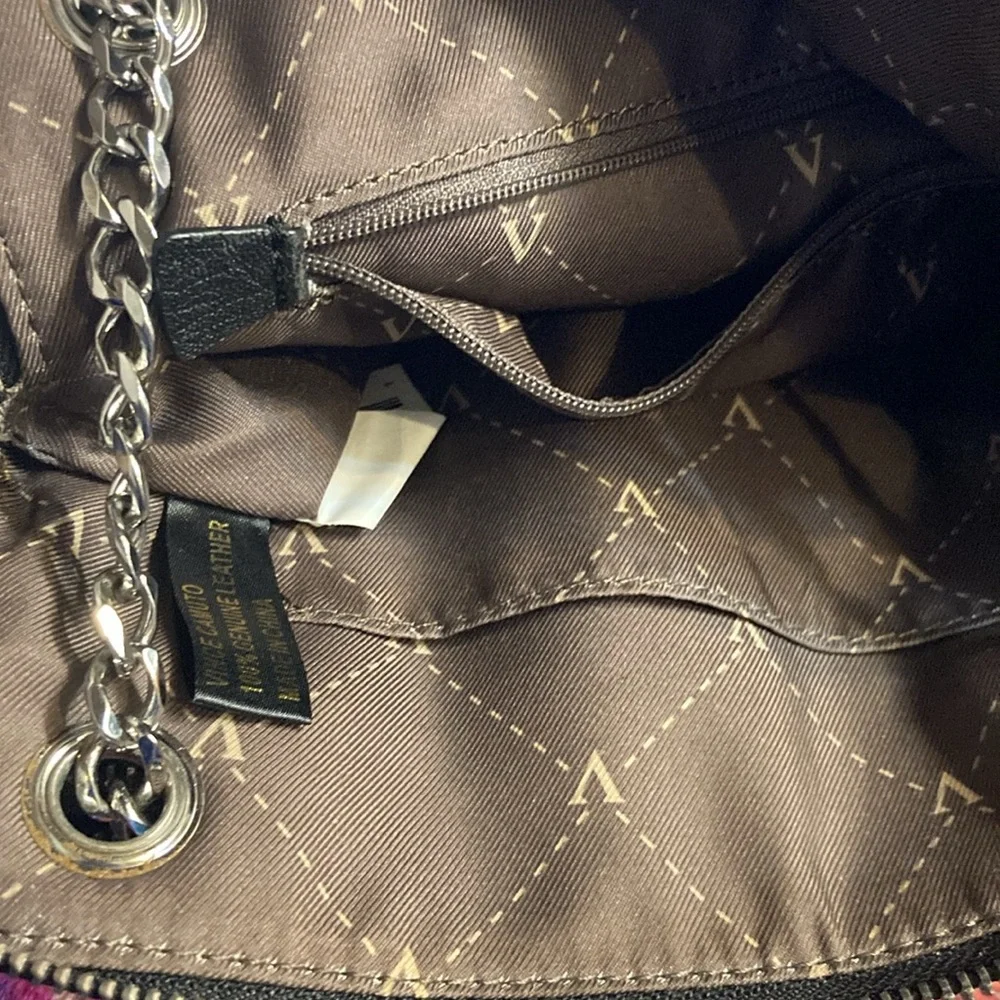 - Nwot  - Vince Camuto quilted leather with silver chain